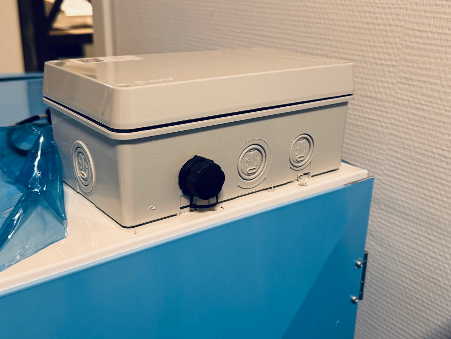 Balebox Värmebalja – Smart höautomat för djur